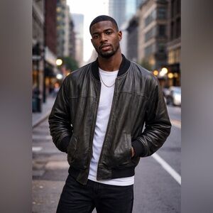 Men's 100% Black Leather Bomber Jacket Size XL